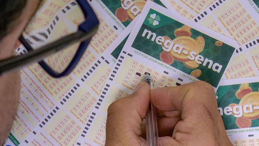 Mega-Sena sorteia prêmio acumulado de R$ 44,3 milhões; confira as dezenas