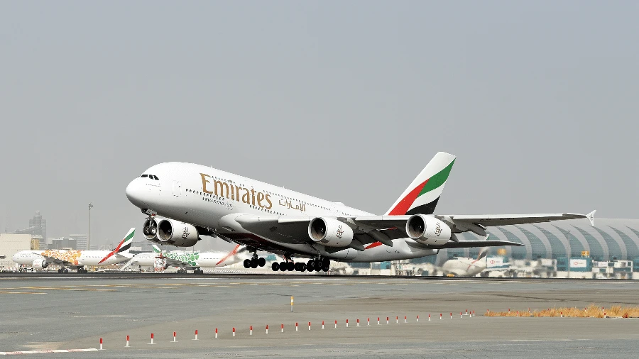 Emirates tem perda anual de US$ 5,5 bilhões, fato inédito em 30 anos