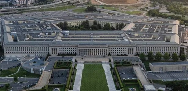 Pentágono anuncia ‘nova geração’ de imprensa credenciada, dominada por influencers e veículos de extrema direita