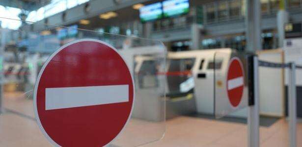 Greve-relâmpago paralisa aeroporto de Hamburgo