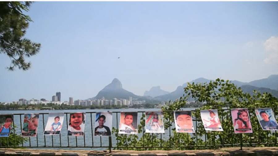 RJ: Após retirada polêmica, homenagem a crianças mortas volta a ser exposta