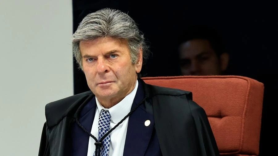 Moraes e Fux trocam afagos no STF após divergência em ação sobre golpe