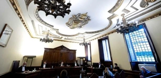 Os dois padres acusados no primeiro julgamento por abuso sexual da história do Vaticano