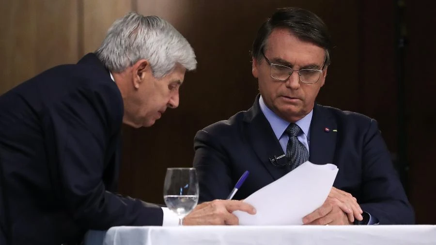 Áudio confirma que Bolsonaro ofereceu interferência na Receita por Flávio