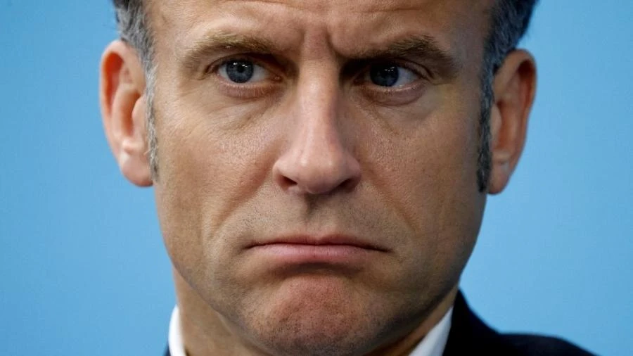 Em crise política, Macron trabalha sob pressão para nomear 6º premiê