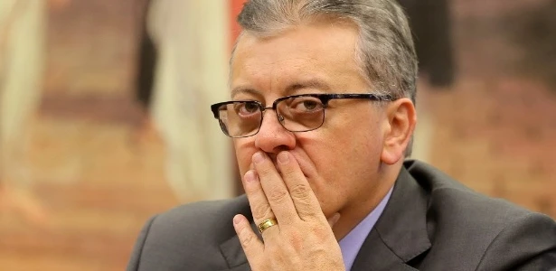 Tribunal da Lava Jato nega devolver passaporte a publicitário que delatou Bendine