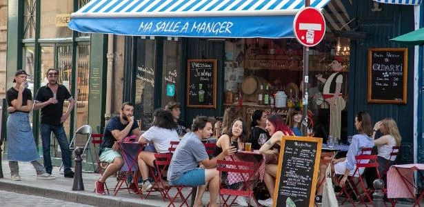 Internações em UTI na França chegam ao maior número desde maio