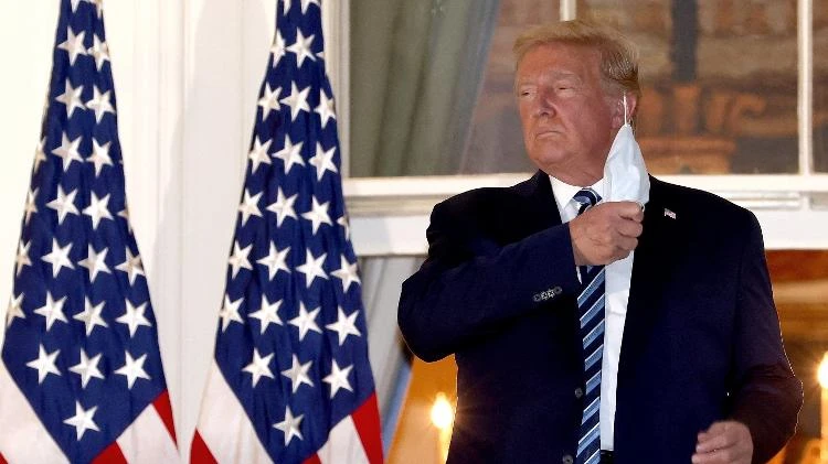 Médico libera Trump, mas não diz se teste para covid-19 deu negativo