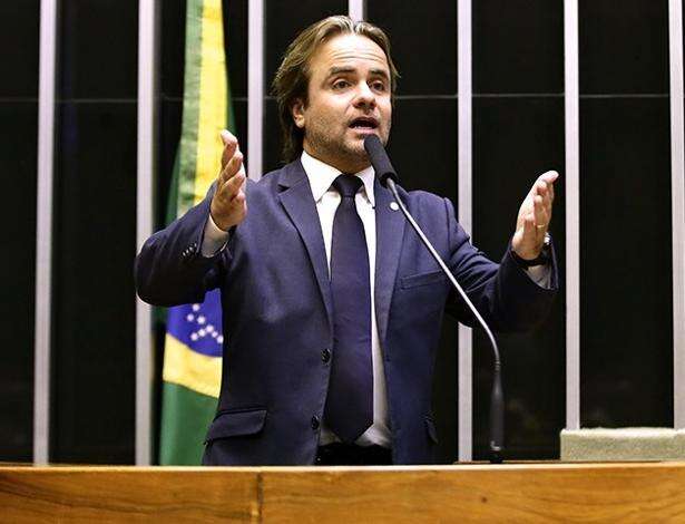 PEC para reduzir idade mínima para presidente dá 