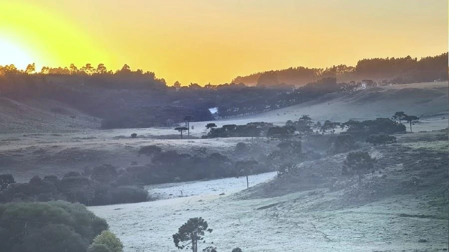 Adeus, veranico! Forte frente fria já tem data para chegar; veja a previsão