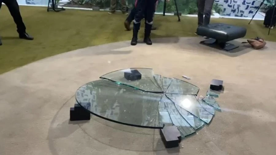 Cúpula do Congresso está de 'saco cheio' do clã Bolsonaro Josias de Souza