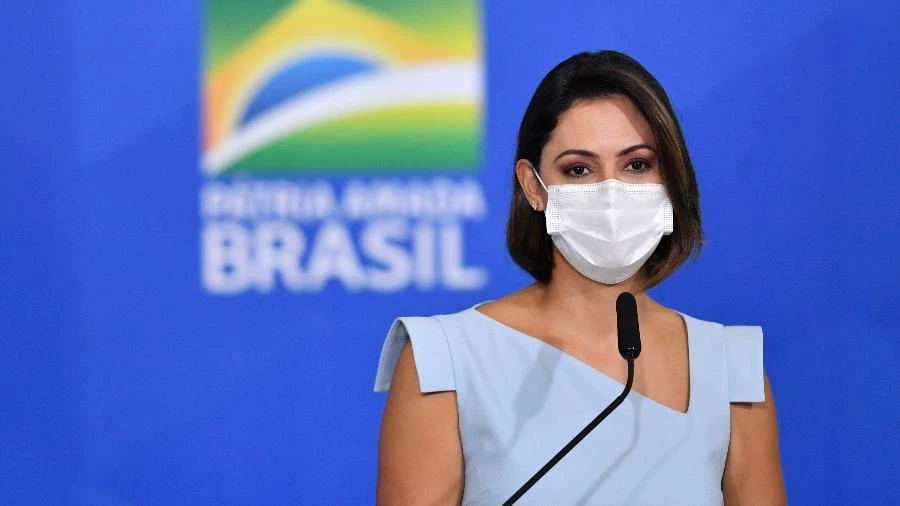 Irmão de Michelle Bolsonaro tem cargo no Senado com salário de R$ 13,5 mil