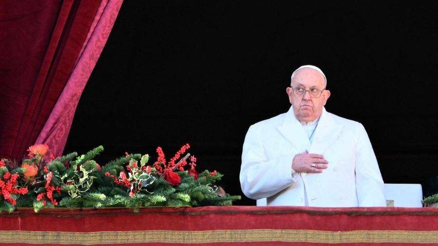 Após aparições com 'falta de ar', papa Francisco é hospitalizado na Itália