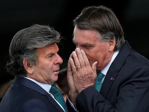 Reinaldo: Medida cautelar contra Bolsonaro e o voto de Fux. Basta saber ler Reinaldo Azevedo