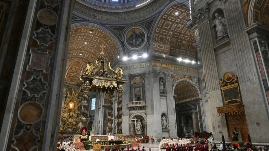 Qual é a fortuna da Igreja? Papa Francisco cortou salários contra crise