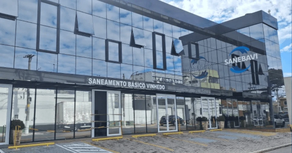 Rompimento de adutora de abastecimento deixa cinco bairros sem água em Vinhedo