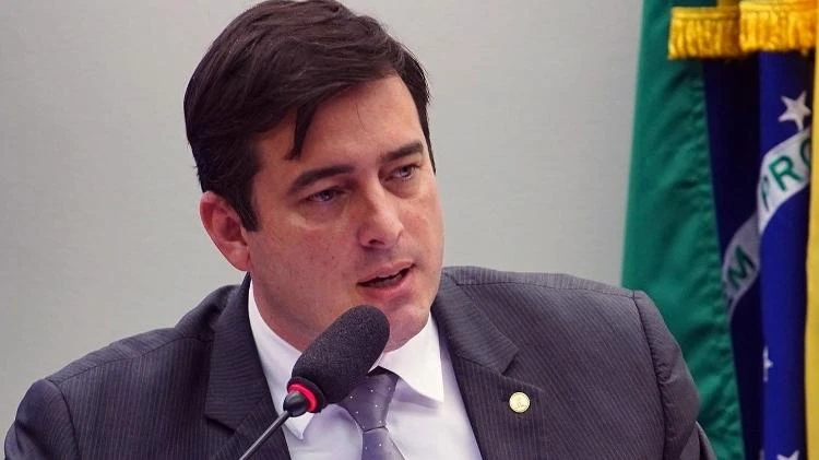 Greca governa Curitiba para a sua vaidade, diz João Arruda