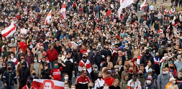 Belarus permite que polícia use armas de combate em protestos