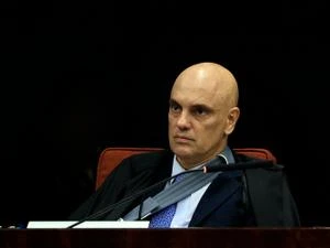 Decisão de Moraes segue a Constituição, não paixões, diz advogado