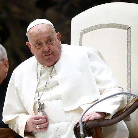 Papa tem noite tranquila e mantém seu repouso, diz Vaticano