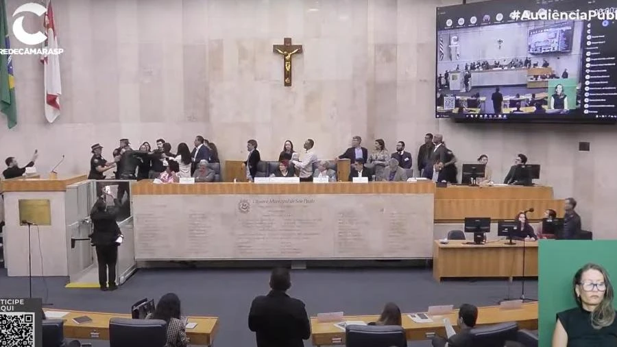 Vereador do PL e sindicalista se envolvem em briga na Câmara de São Paulo