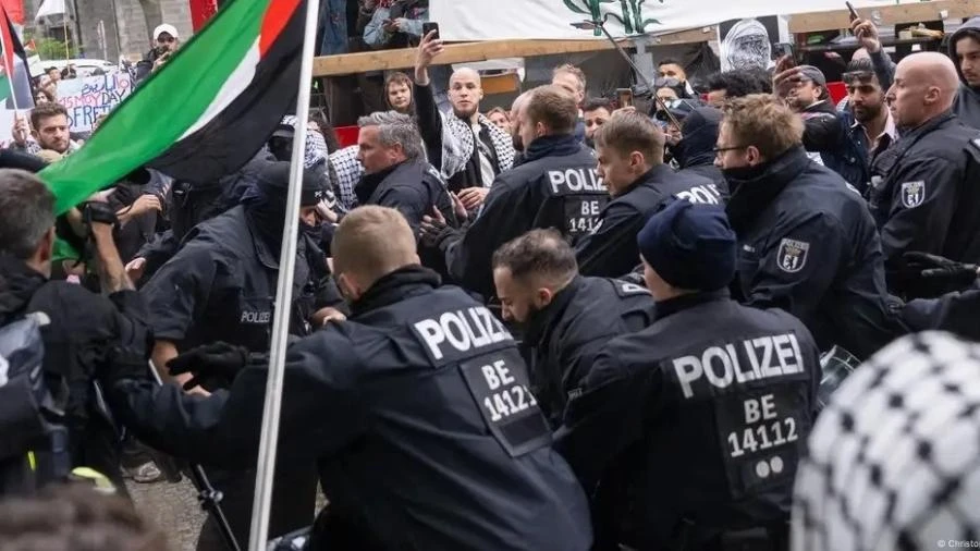 Polícia interfere e ato pró-palestinos em Berlim tem com dezenas de feridos