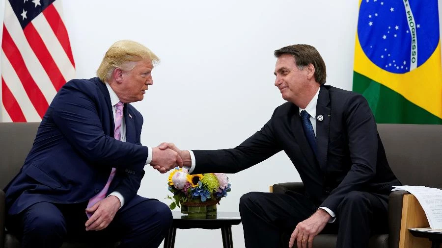 Bolsonaro recebe apoio de Trump 'com alegria' e chama processo de aberração Carla Araújo