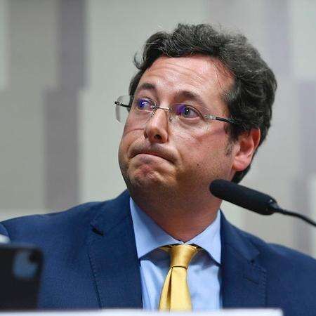 PF apresenta novos documentos para implicar Wajngarten em desvio de joias