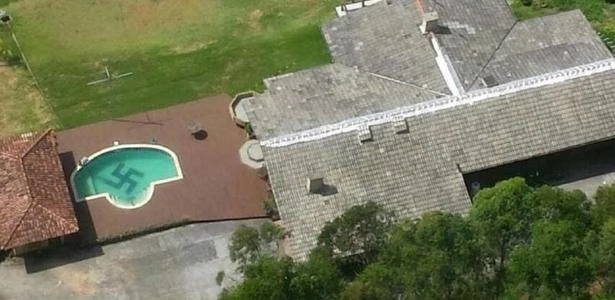 Candidato a vereador que tem piscina com suástica desiste de disputa