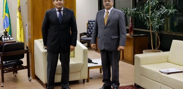 Mourão diz que vice-líder do governo pego com dinheiro não é do governo