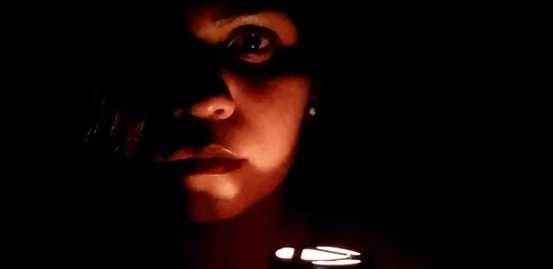 Gerador, SMS, dinheiro vivo: apagão no AP faz moradores voltarem no tempo
