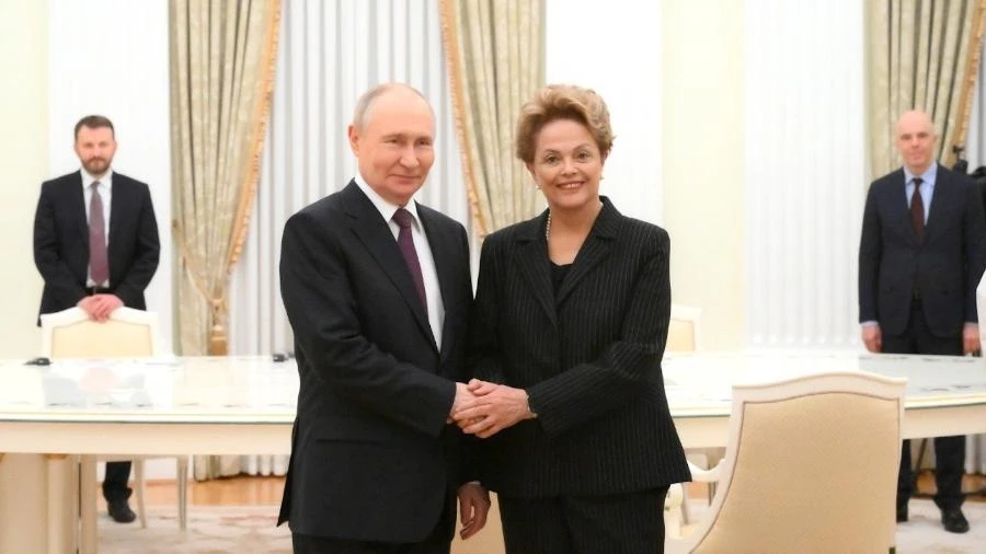 Putin se reúne com Dilma para encontro sobre o Brics em Moscou