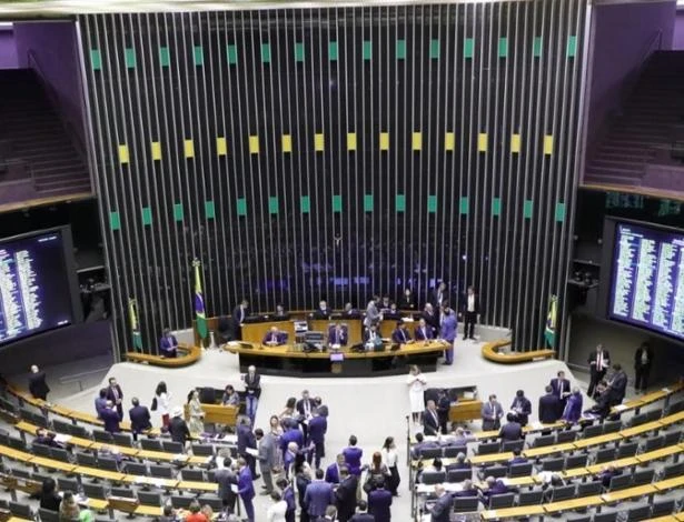 Câmara dos Deputados aprova texto-base de regulamentação da reforma tributária