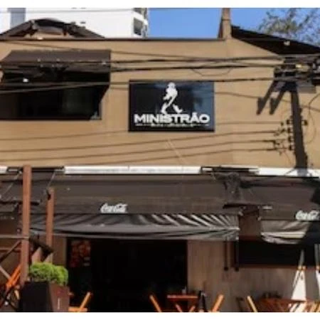 Bar onde mulher teria perdido a visão por metanol pede reabertura em SP