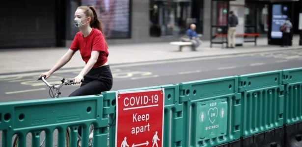 Número de casos confirmados de covid-19 no mundo ultrapassa 40 milhões