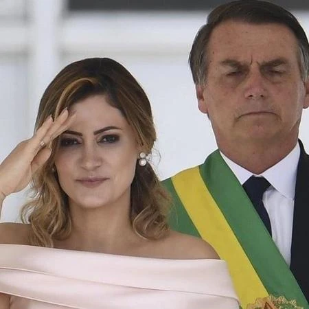 Consentino: Michelle usa emoção por legado da família e cresce nas eleições