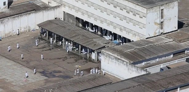 Dezessete presos fogem de penitenciária do Distrito Federal