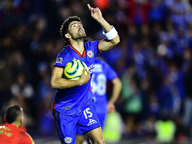 Cruz Azul rompe 'malaria' contra Tigres y duerme como líder general