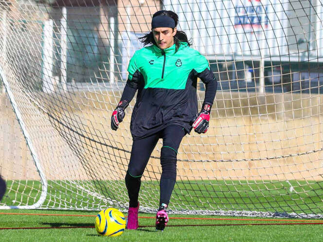 Carlos Acevedo ve a Santos sin presión previo a enfrentar a Cruz Azul