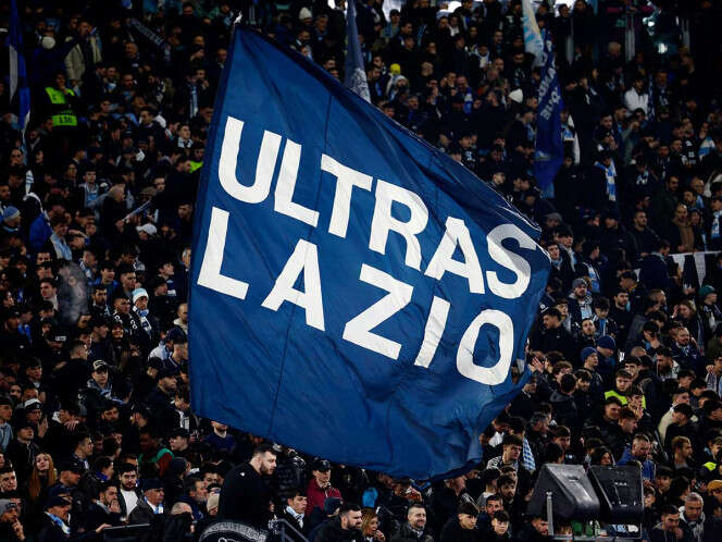 Detienen a aficionado de la Lazio en Múnich por cánticos fascistas