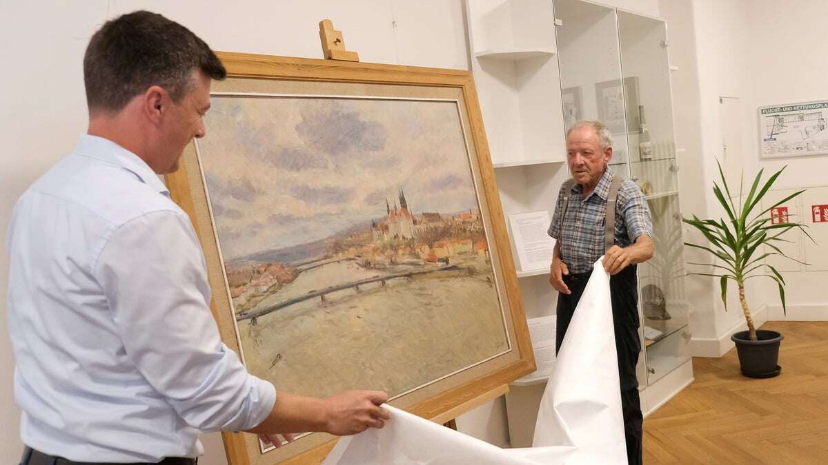 Ulrich Jungermann übergibt ein Flut-Gemälde an die Stadt Meißen