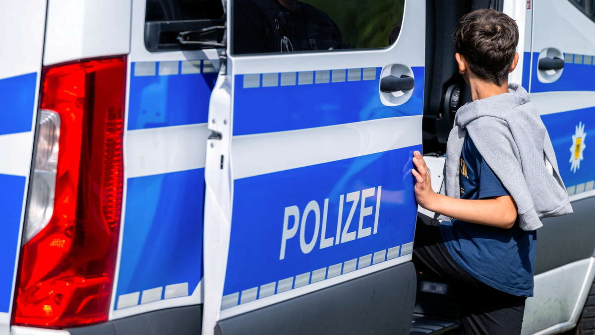 Flüchtlinge laufen erst polnischen, dann deutschen Polizisten in die Arme