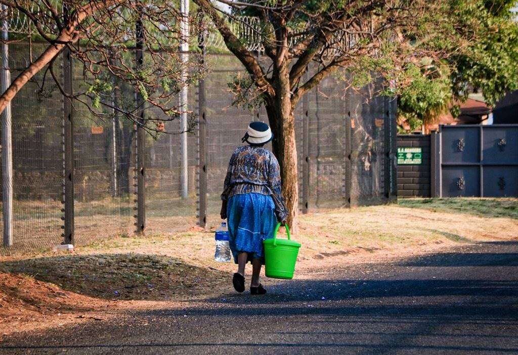 Jhb Water sê ‘nee’ vir inwoners wat water onwettig koppel