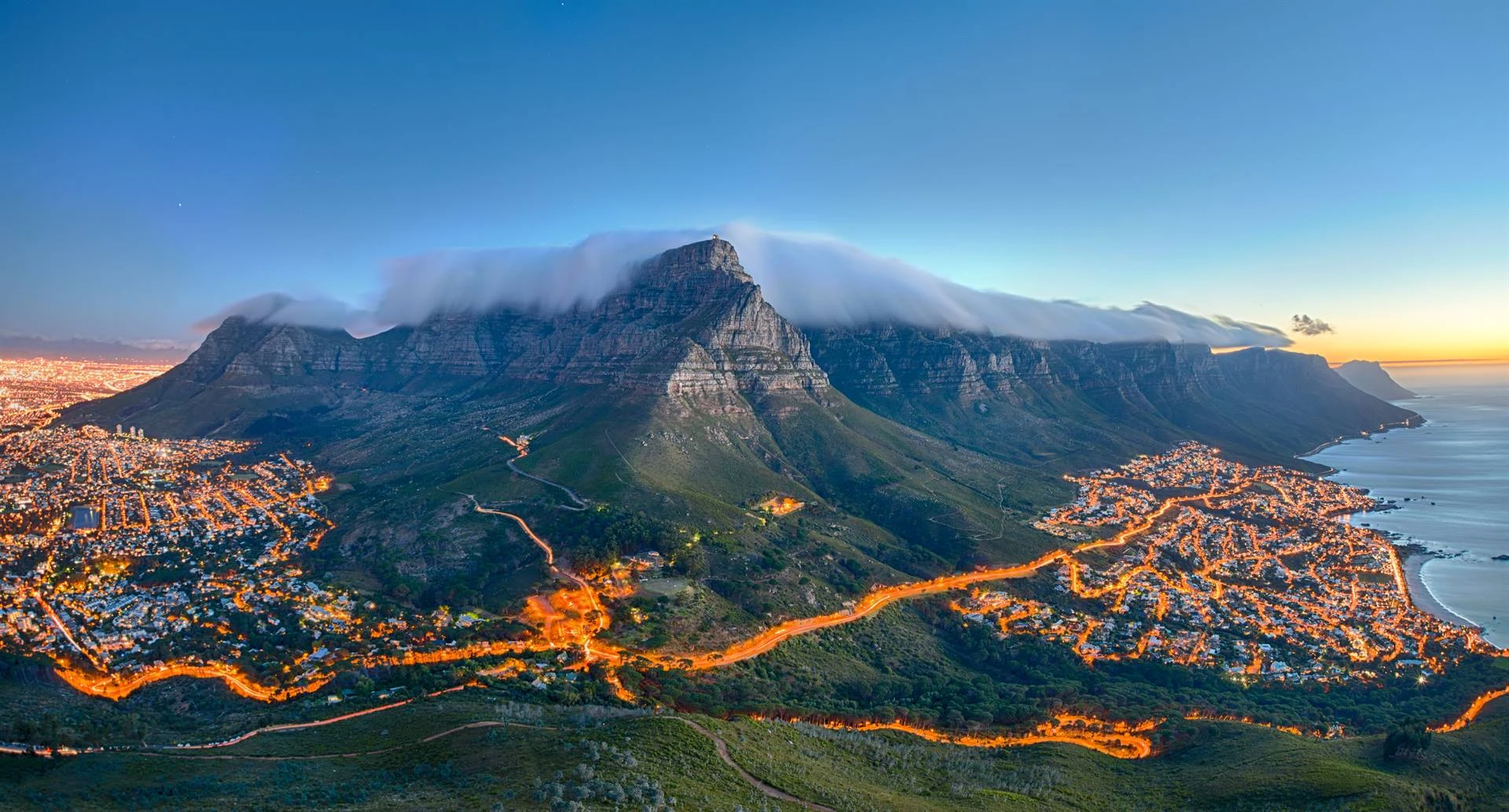 Vrou op Tafelberg gewurg en met klip teen kop geslaan
