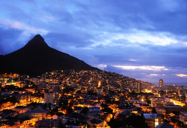 Body of man recovered on Lion's Head after fire hampers rescue mission