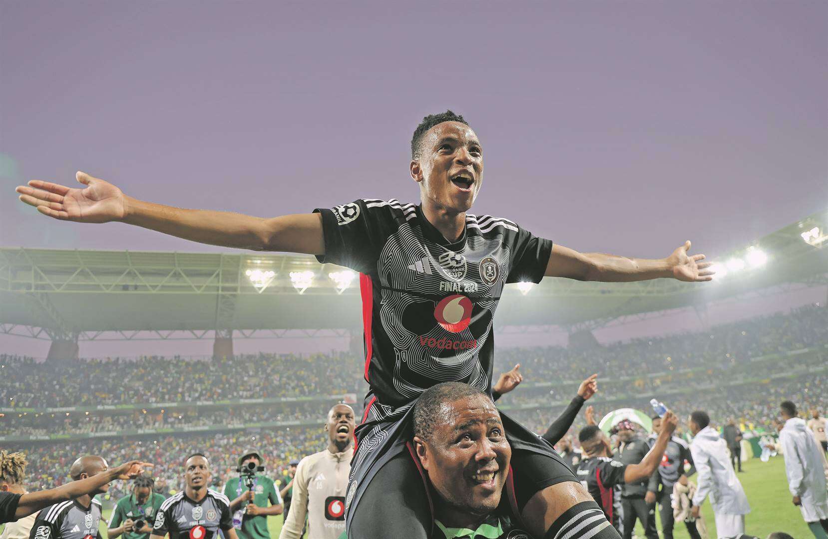 Riveiro and his Buccaneers equal long-standing PSL record: 'We have to be engaged'