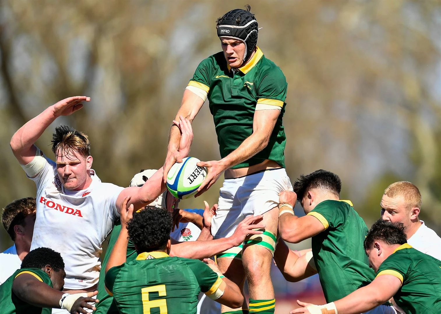 Veelsydige Matie Norton voer Junior Bokke teen Poemas aan