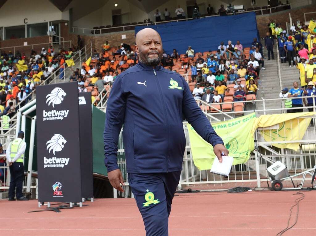 Mngqithi unimpressed after Sundowns' first league defeat opens a can of worms