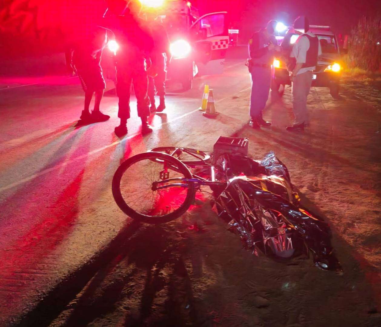 Fietsryers in Kaap geteiken: Man doodgeskiet, ander kry meswonde