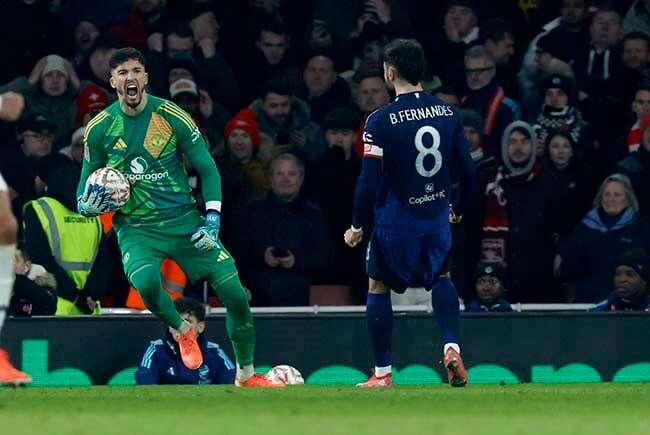 10-man Man United knock Arsenal out of FA Cup on penalties